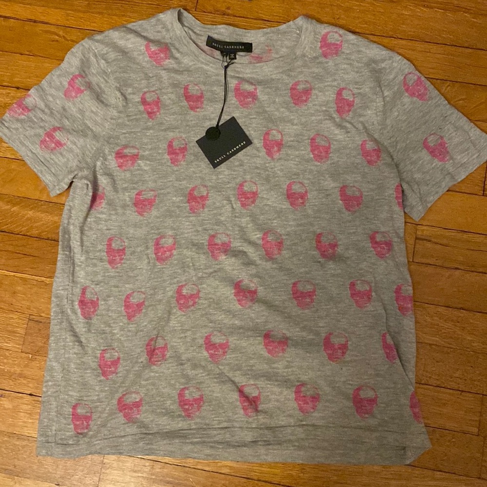 Skoal cashmere new with tags. A light gray and pink color. Size medium
